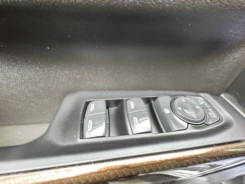 Used 2021 Chevrolet Silverado 1500 LT Trail Boss w/ Bed Protection Package image 5