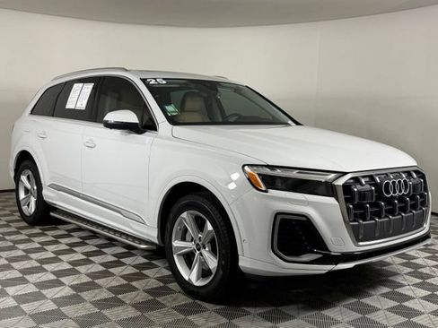 Used 2025 Audi Q7 2.0T Premium AWD/4WD image 10