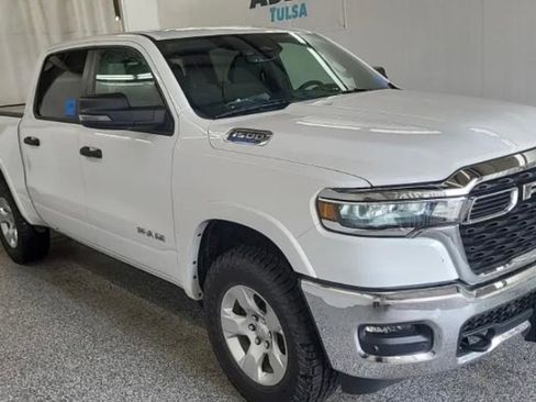 Used 2025 RAM 1500 Lone Star AWD/4WD image 5