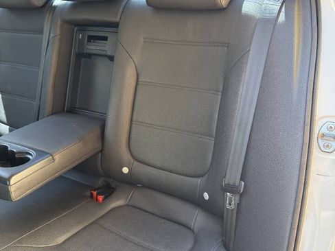 Used 2011 Volkswagen Jetta SE FWD image 25