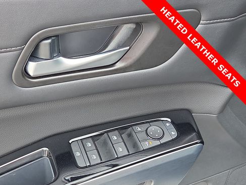 Used 2025 Nissan Pathfinder SL AWD/4WD image 15