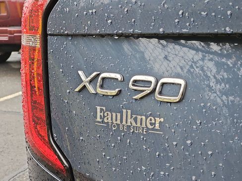 Certified 2025 Volvo XC90 B6 Ultra image 8