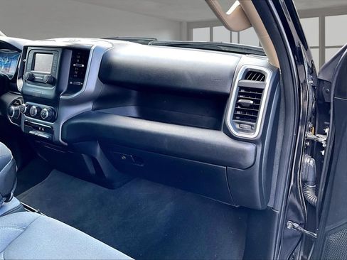 Used 2020 RAM 1500 Big Horn AWD/4WD image 18