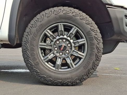 Used 2024 GMC Sierra 1500 AT4X AWD/4WD image 8