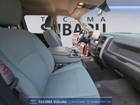 Used 2017 RAM 2500 Tradesman w/ Chrome Appearance Group RWD image 17