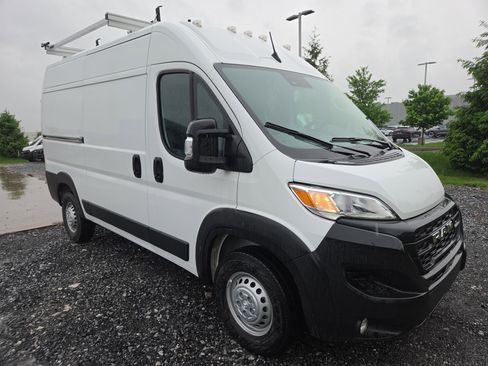 New 2025 RAM ProMaster 2500 w/ Convenience Group FWD image 20