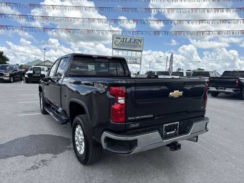 Used 2024 Chevrolet Silverado 2500 LT AWD/4WD image 12
