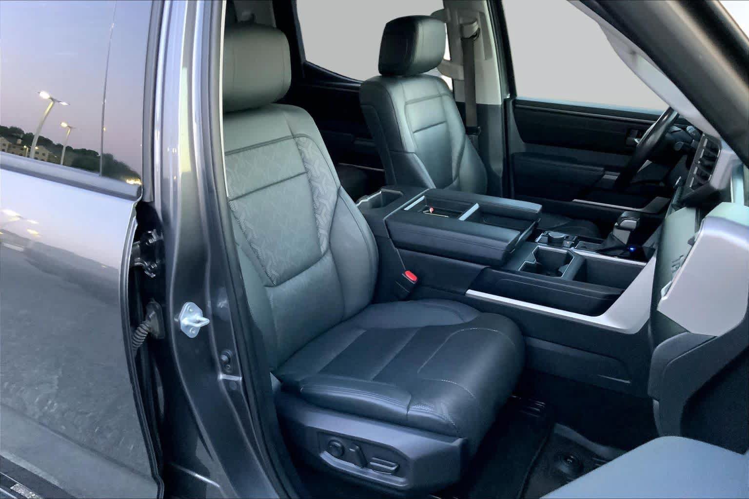 Used 2023 Toyota Tundra SR5 w/ SR5 Premium Package AWD/4WD image 8