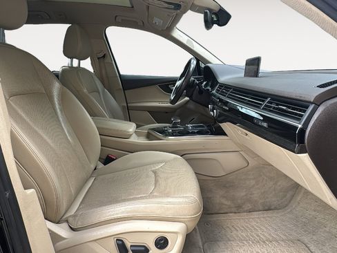 Used 2018 Audi Q7 3.0T Prestige w/ Prestige Package AWD/4WD image 16