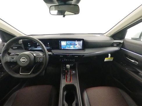 New 2025 Nissan Kicks SR image 17
