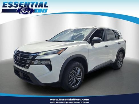 Used 2024 Nissan Rogue S FWD image 1