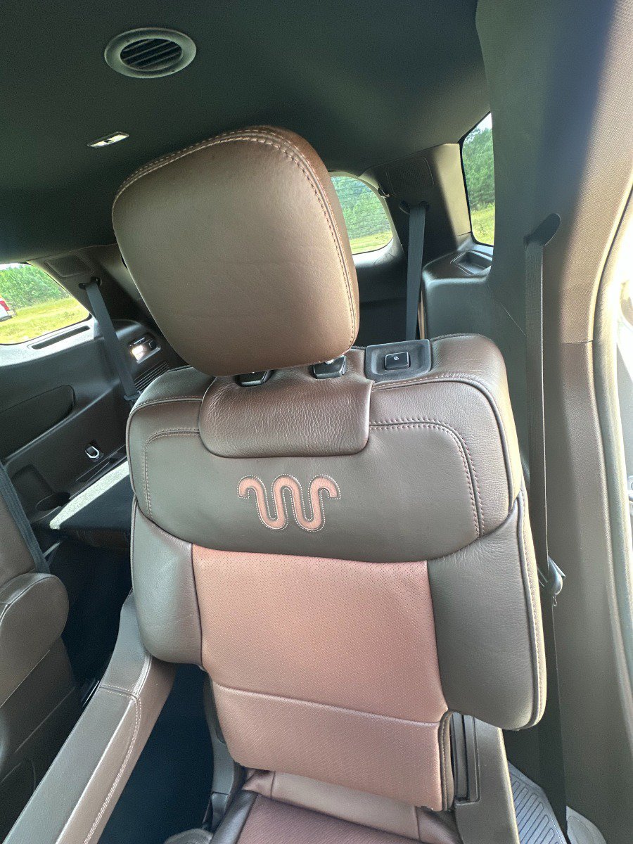 Used 2023 Ford Explorer King Ranch w/ Technology Package AWD/4WD image 18