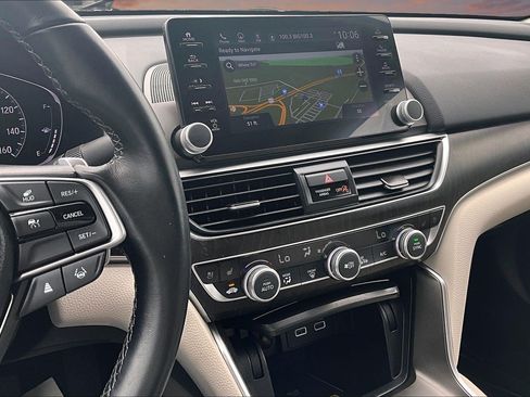 Used 2021 Honda Accord Touring image 6