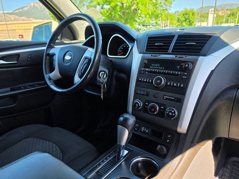 Used 2012 Chevrolet Traverse LT AWD/4WD image 16