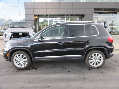 Used 2012 Volkswagen Tiguan SE AWD/4WD image 3