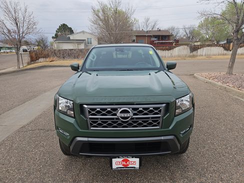 Used 2024 Nissan Frontier SV w/ SV Convenience Package image 5