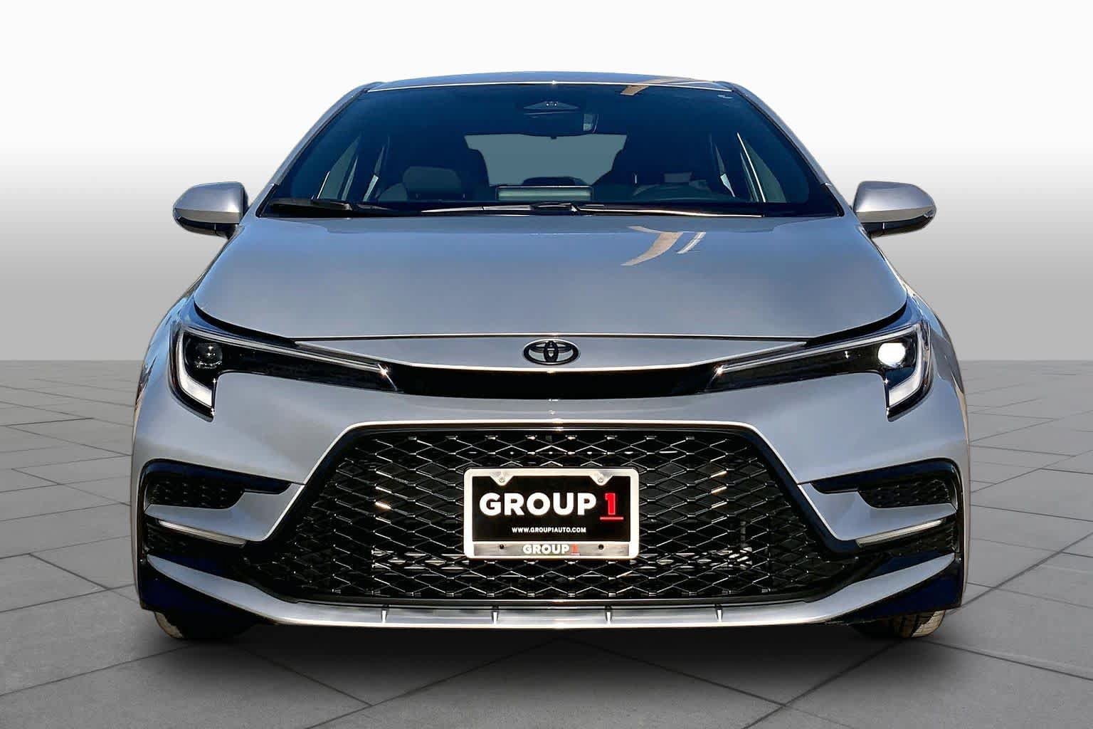 Used 2026 Toyota Corolla SE FWD image 4