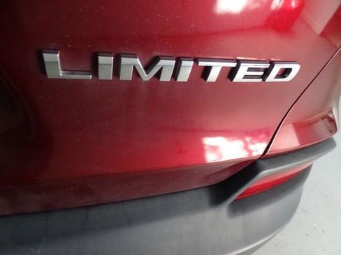 Used 2019 Jeep Cherokee Limited AWD/4WD image 28