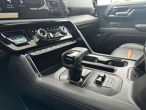 Used 2023 GMC Sierra 1500 AT4 w/ AT4 Preferred Package image 24