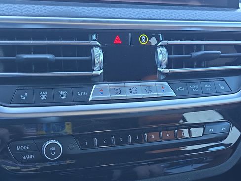 Used 2024 BMW X3 M40i w/ Premium Package image 19