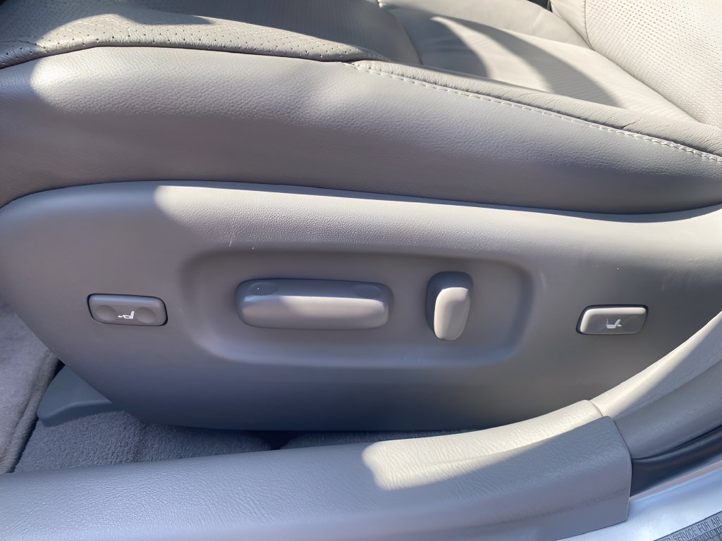 Used 2007 Toyota Avalon Limited FWD image 10