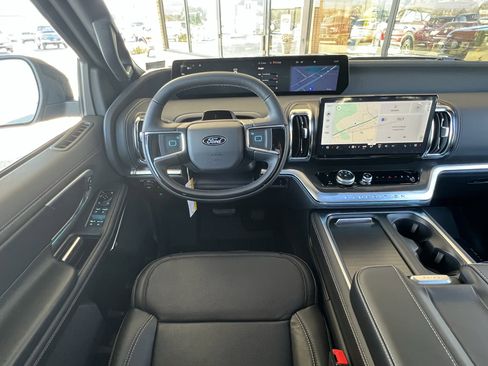 New 2025 Ford Expedition Platinum w/ Stealth Appearance Package image 25