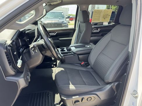 Used 2025 Chevrolet Silverado 1500 LT AWD/4WD image 27