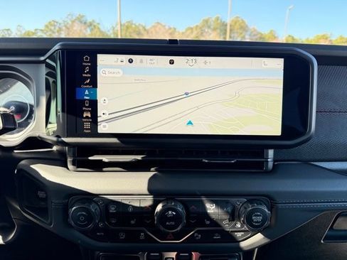 New 2026 Jeep Wrangler Unlimited Rubicon w/ Safety Group image 20