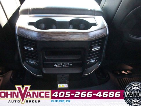 Used 2019 RAM 1500 Laramie image 31
