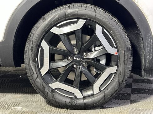 New 2025 Kia Telluride S image 10