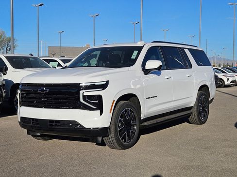 New 2026 Chevrolet Suburban RST w/ Sun And Tow Package AWD/4WD image 9