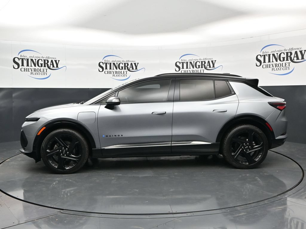 Used 2026 Chevrolet Equinox EV RS w/ LPO, All-Weather Mat Package FWD image 4