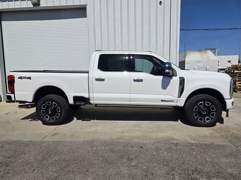 Used 2024 Ford F350 Platinum image 4