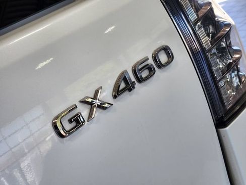 Used 2020 Lexus GX 460 Premium w/ Premium Package AWD/4WD image 10