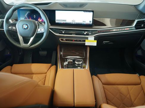New 2026 BMW X5 xDrive50e w/ Climate Comfort Package image 15