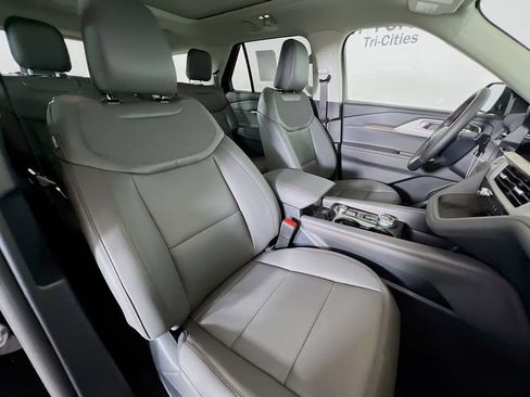 New 2026 Ford Explorer Active w/ Active Comfort Package image 18