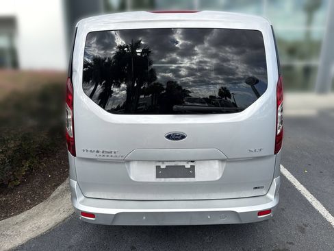 Used 2022 Ford Transit Connect XLT FWD image 5