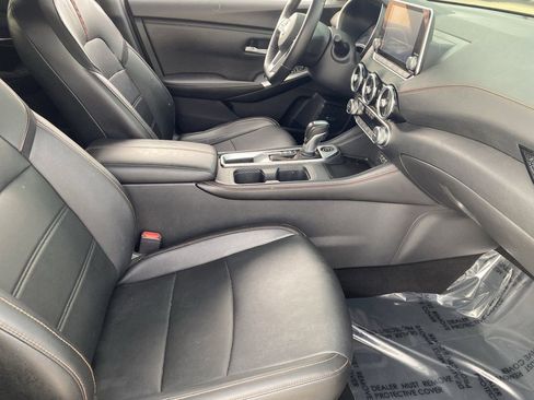 Used 2023 Nissan Sentra SR w/ SR Premium Package image 9