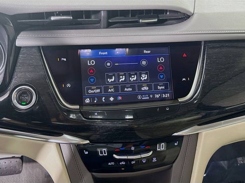 Used 2022 Cadillac XT6 Premium Luxury image 16