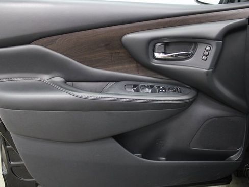 Used 2020 Nissan Murano Platinum image 11