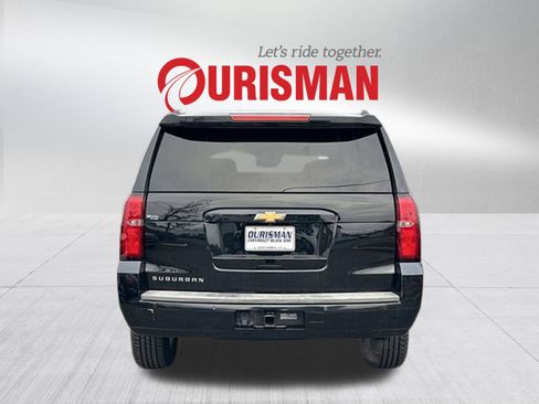 Used 2019 Chevrolet Suburban LT image 3