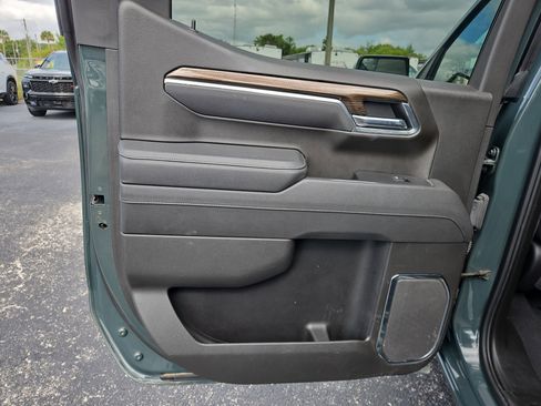 Used 2025 Chevrolet Silverado 1500 LT image 13