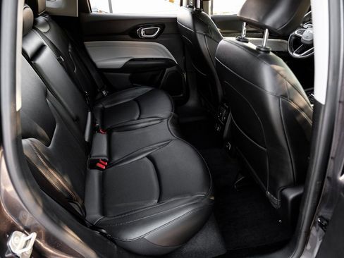 Used 2022 Jeep Compass Limited image 48