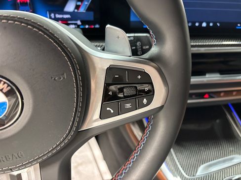 Used 2024 BMW X7 M60i AWD/4WD image 19