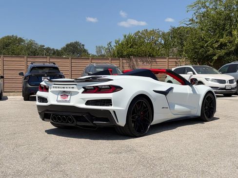 Used 2025 Chevrolet Corvette Z06 RWD image 5