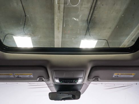 Used 2025 Acura MDX SH-AWD w/ Technology Package image 18