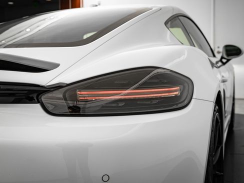 Certified 2021 Porsche 718 Cayman GTS image 19