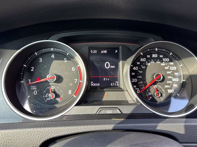 Used 2017 Volkswagen GTI SE FWD image 10