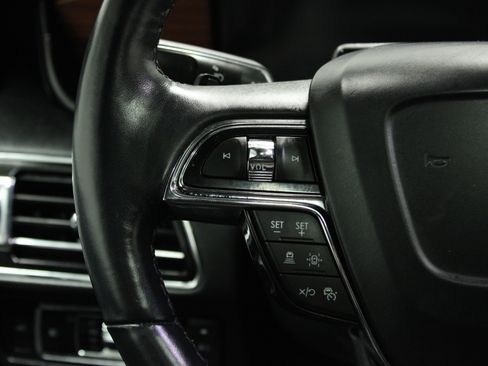 Used 2024 Lincoln Navigator Reserve AWD/4WD image 25