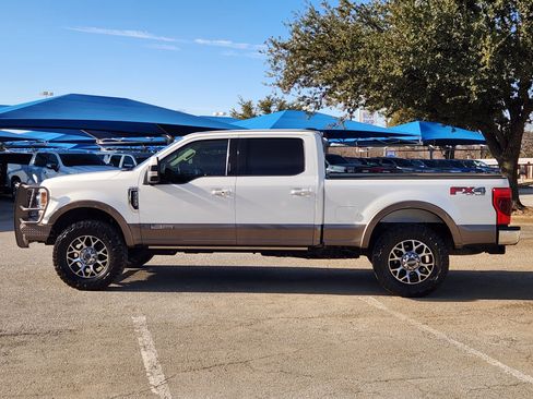 Used 2020 Ford F250 Lariat w/ Lariat Ultimate Package image 4